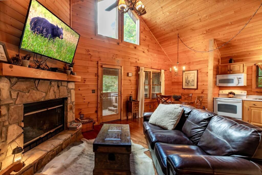 Nice View Fireplace, Hot Tub, Porch Bed, Private Sevierville Kültér fotó