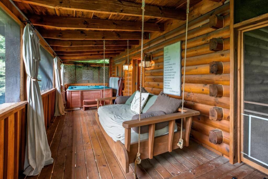 Nice View Fireplace, Hot Tub, Porch Bed, Private Sevierville Kültér fotó