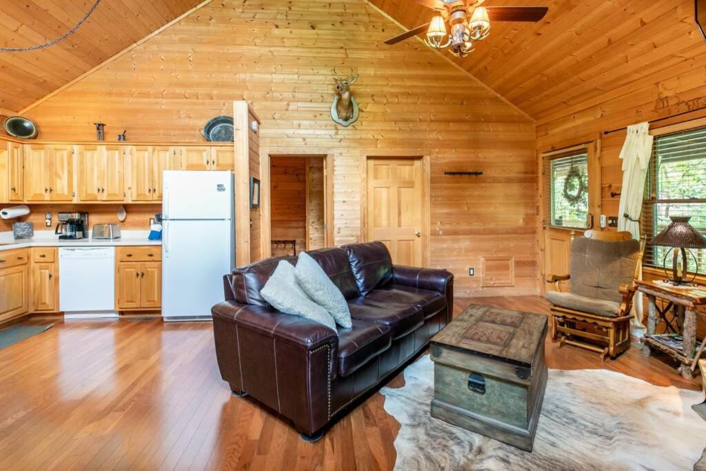 Nice View Fireplace, Hot Tub, Porch Bed, Private Sevierville Kültér fotó