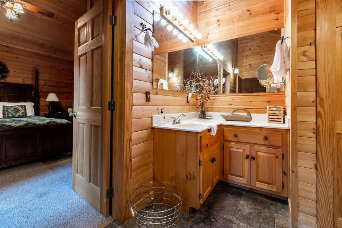 Nice View Fireplace, Hot Tub, Porch Bed, Private Sevierville Kültér fotó