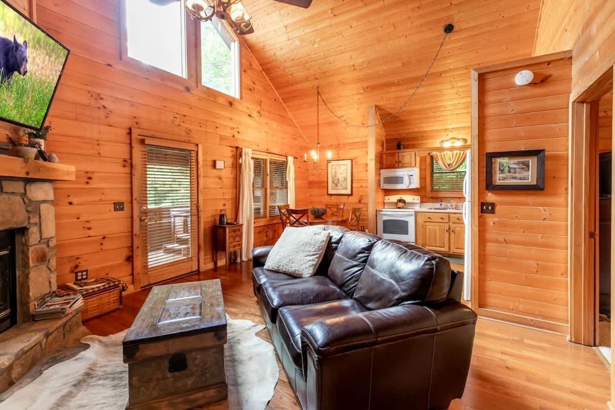 Nice View Fireplace, Hot Tub, Porch Bed, Private Sevierville Kültér fotó