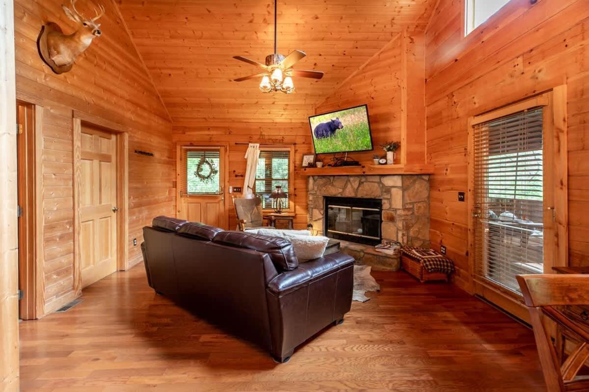 Nice View Fireplace, Hot Tub, Porch Bed, Private Sevierville Kültér fotó