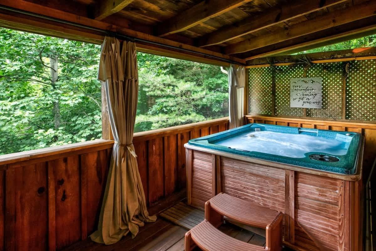 Nice View Fireplace, Hot Tub, Porch Bed, Private Sevierville Kültér fotó