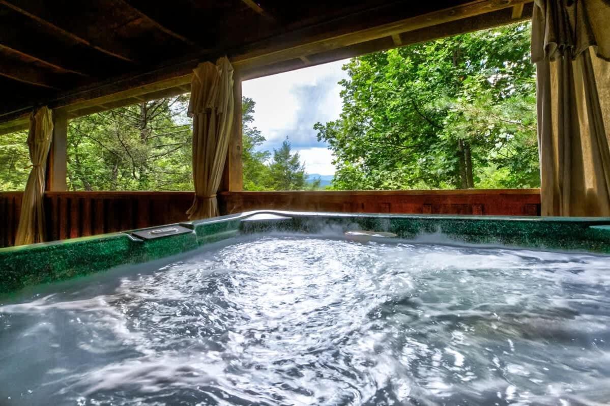 Nice View Fireplace, Hot Tub, Porch Bed, Private Sevierville Kültér fotó